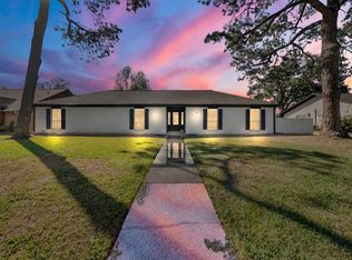 5117 Ashwood Dr, Baytown, TX 77521