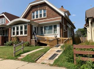 2210 W Lincoln Ave, Milwaukee, WI 53215