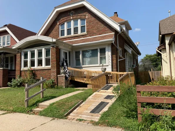 2210 W Lincoln Ave, Milwaukee, WI 53215
