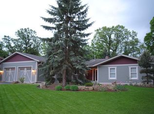 2106 Viburnum Trl, Eagan, MN 55122