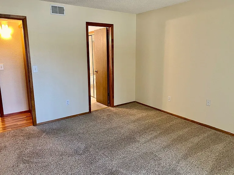 1111 S Garrison St #104 — Photo 14