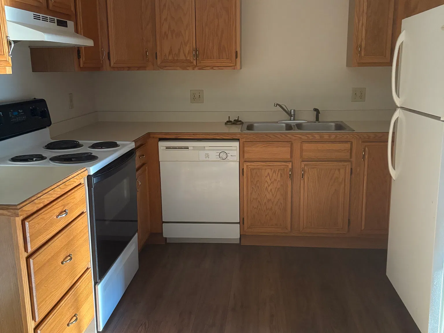 2 bed, $995 — Photo 2