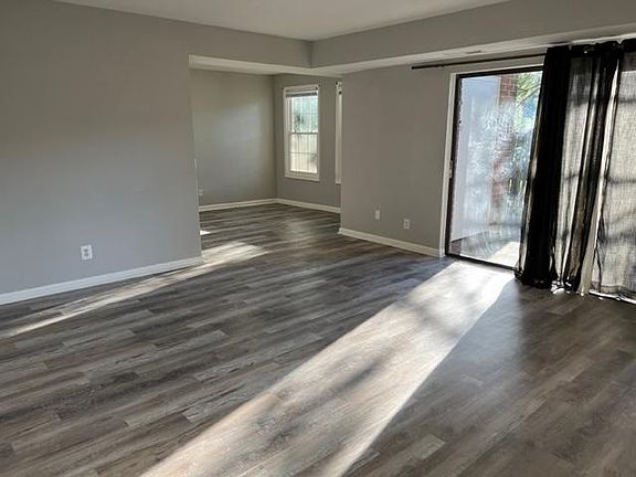 5th image of 846 Quince Orchard Blvd APT T1