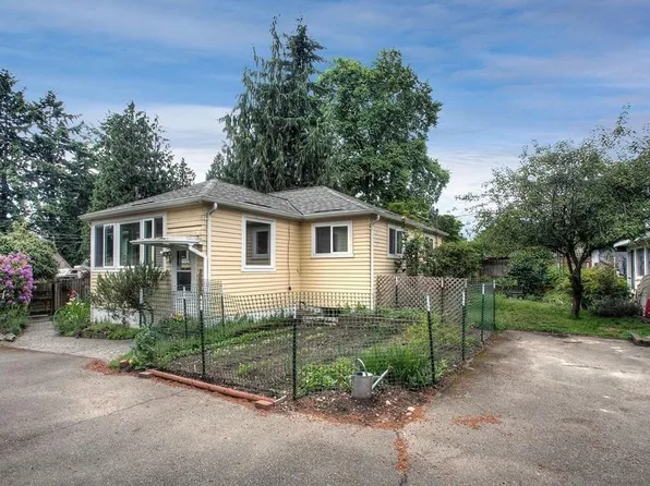 2314 N 130th St, Seattle, WA 98133