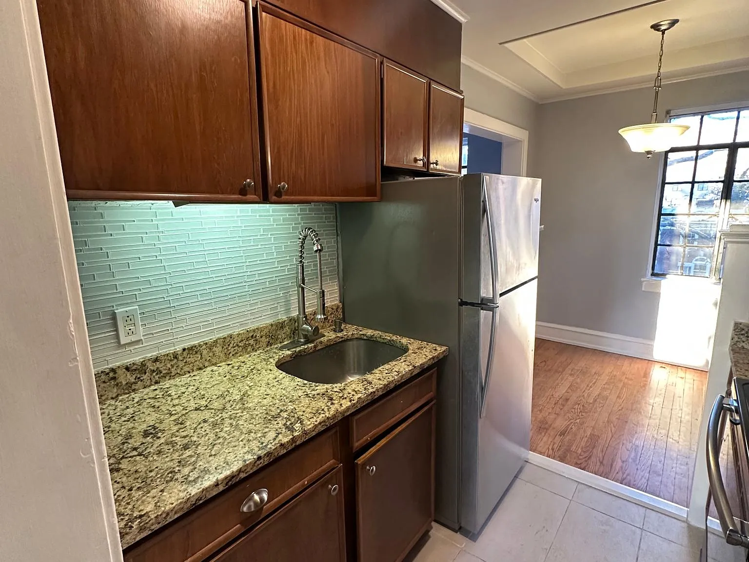 2 bed, 1250 sqft, $2,295 — Photo 4