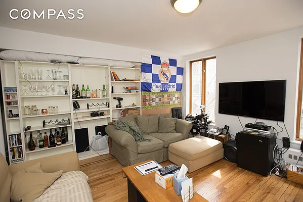 Rented by Compass | media 14