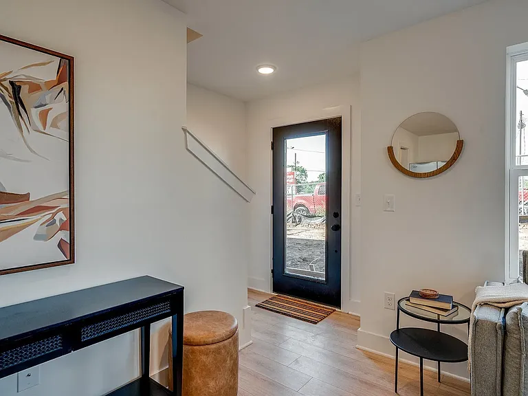 102 Duke St #10 — Photo 6