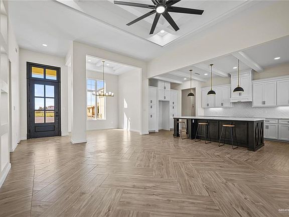 3rd image of 403 Hole St #No-7
