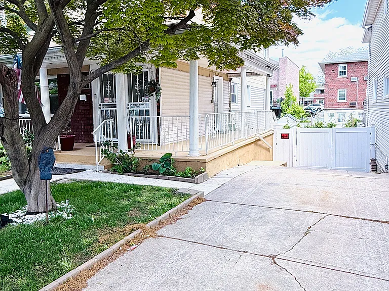 1514 Robertson Pl #2 — Photo 2