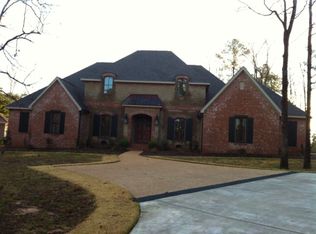 42 Windermere Blvd, Laurel, MS 39443