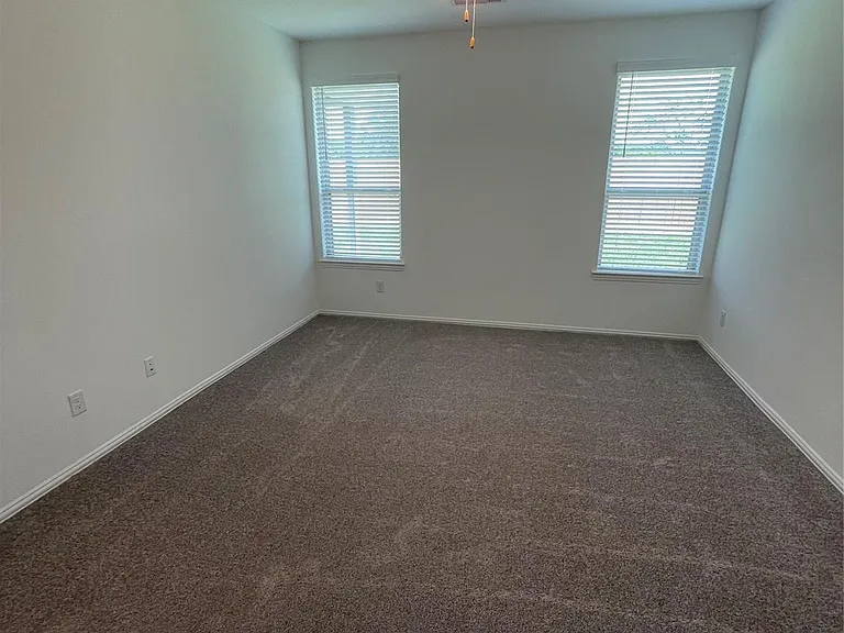 8111 Royal Palm Ct — Photo 21