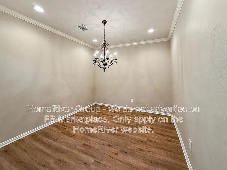 410 Marshall Way — Photo 7