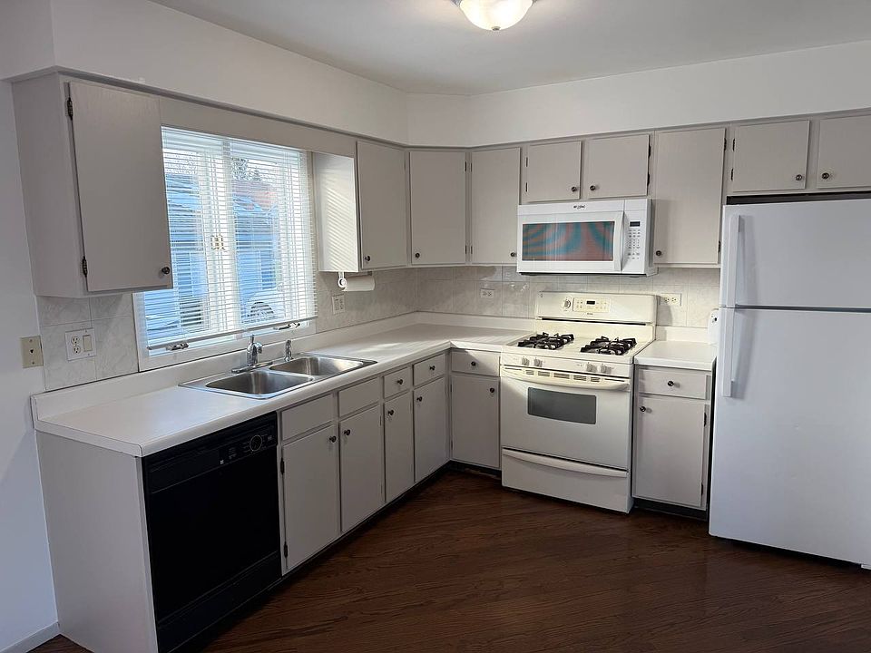 1st image of 1158 Manchester Ct #1158