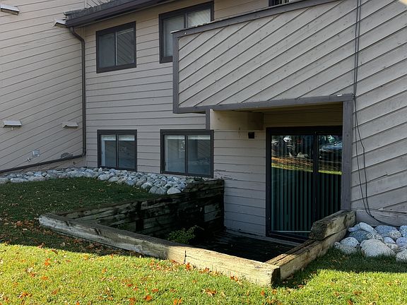 2nd image of 1061 W Beaver Creek Blvd Suite N101