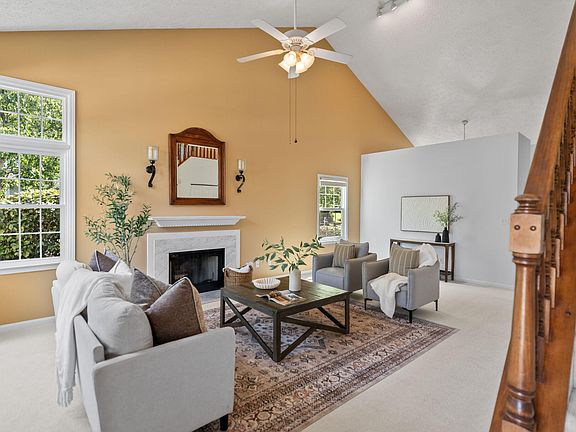 3rd image of 3 Arborfield Ln