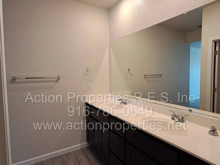 2136 Malibu Pl — Photo 15