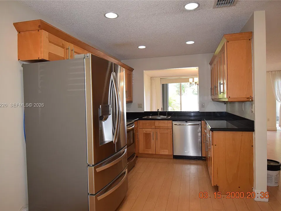 4447 NW 98th Ave