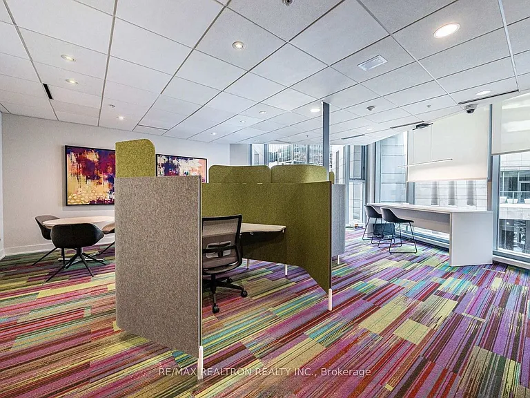 2181 Yonge St #2001 — Photo 25