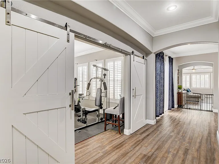 8086 Merlewood Ave — Photo 14