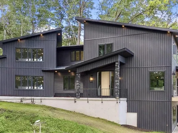 9795 N Highland Road, Edgerton, WI 53534