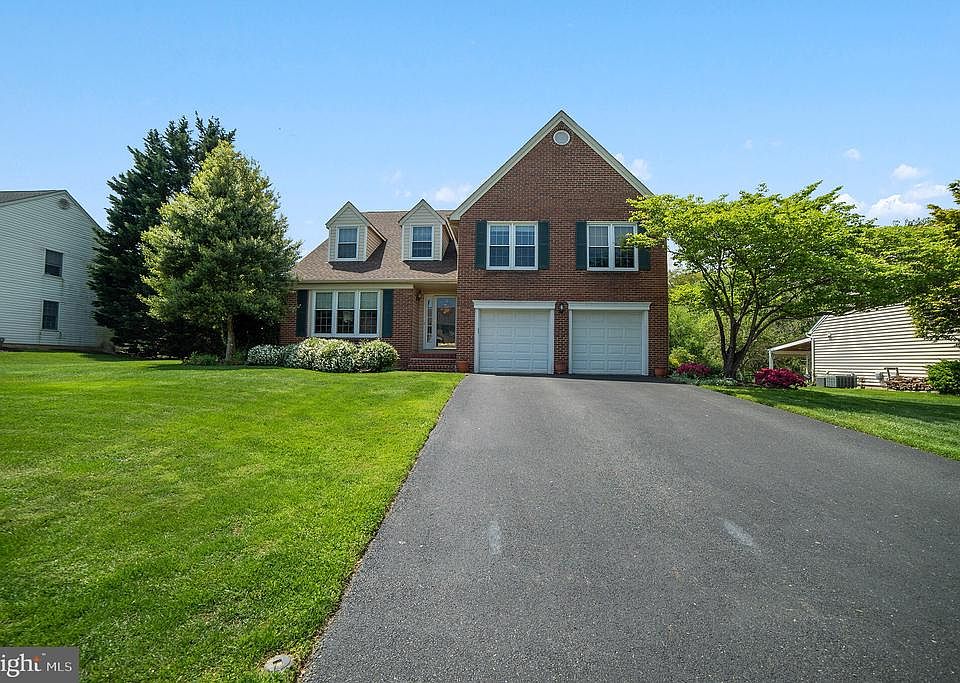 1st image of 1220 Brighton Ln