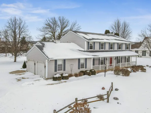 909 Country Club Ln, Fond Du Lac, WI 54935