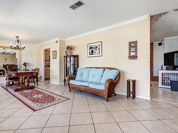 3rd image of 14308 La Cueva Ave NE