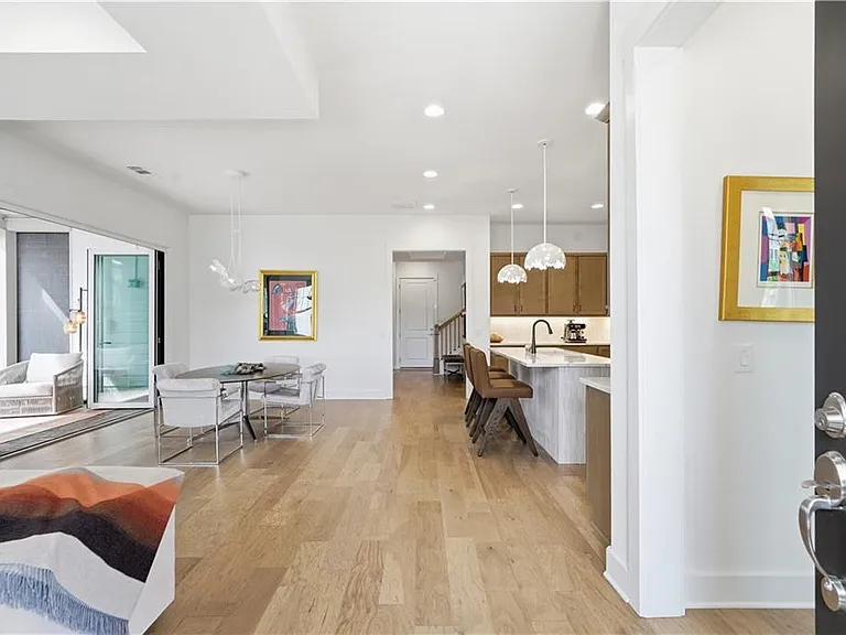 158 Kingwood Dr — Photo 13