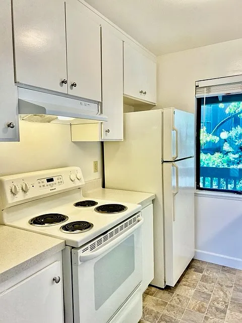 1776 Camino Verde #E - 1 — Photo 1