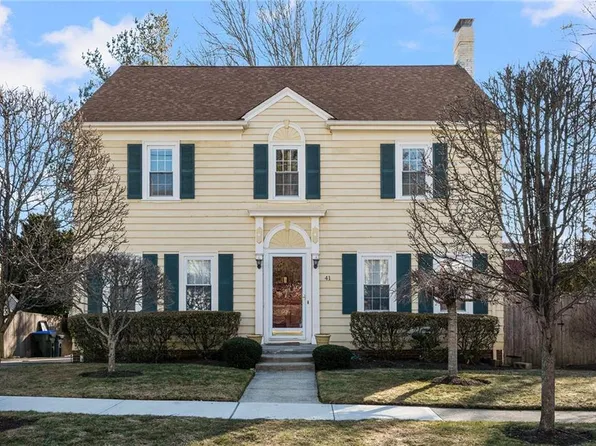 41 Stadium Rd, Providence, RI 02906