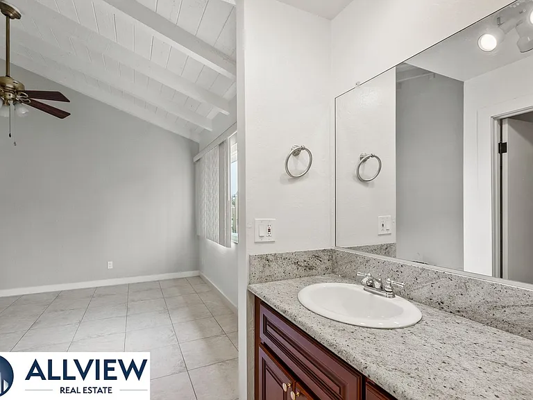 203 Oswego Ave — Photo 19