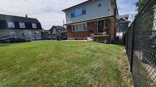228 Manor Rd Photo 1