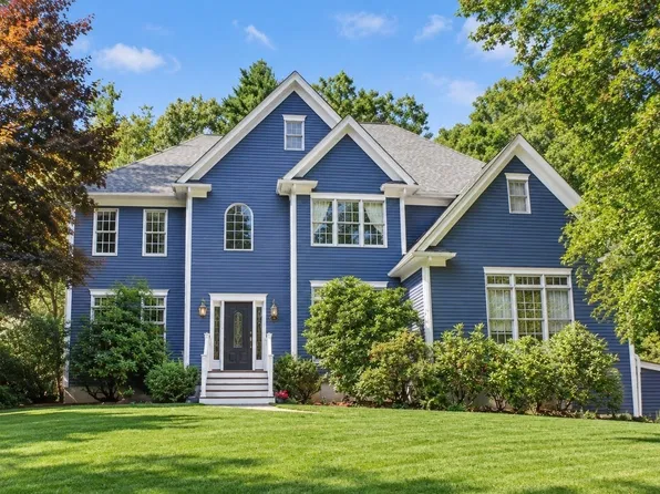 66 Poquanticut Ave, North Easton, MA 02356