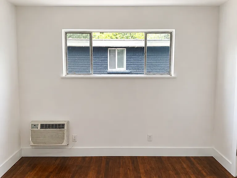 2712 Oakcliff St #4 — Photo 14
