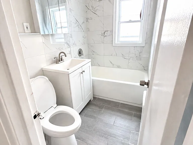 147 W Jersey St #202 — Photo 3
