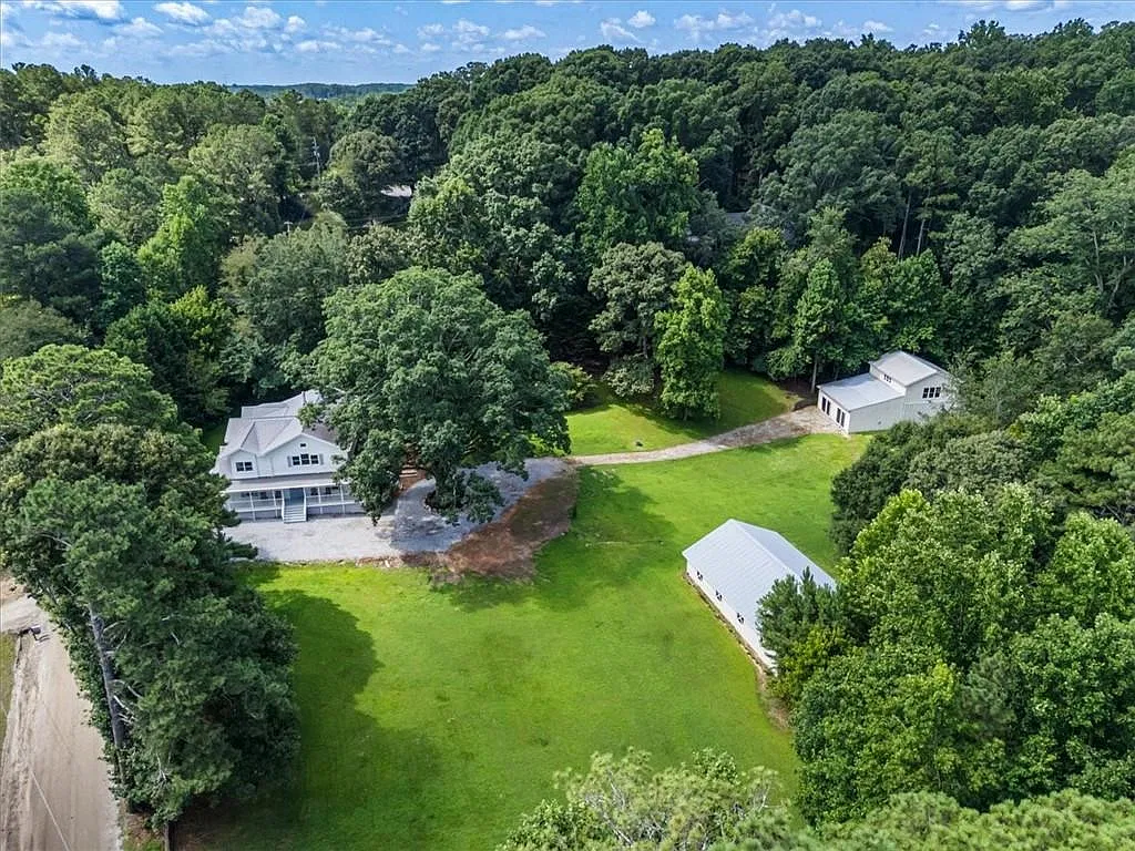 5 bed, 5.0 bath, 5000 sqft, $7,500 — Photo 4