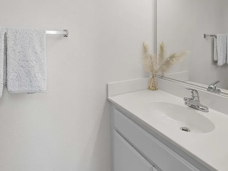 River Ranch Townhomes & Apartments — Photo 92