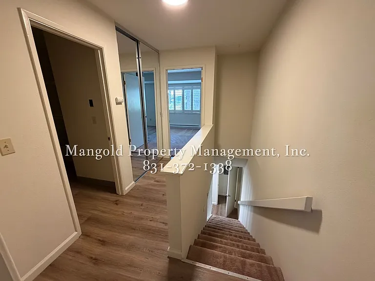 Huckleberry Hill Apartments — Photo 12