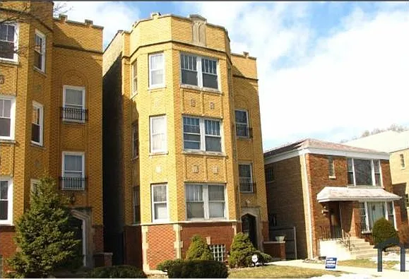 7308 S Rockwell St #2 — Photo 2