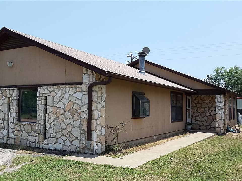 1st image of 611 Aspen Ln