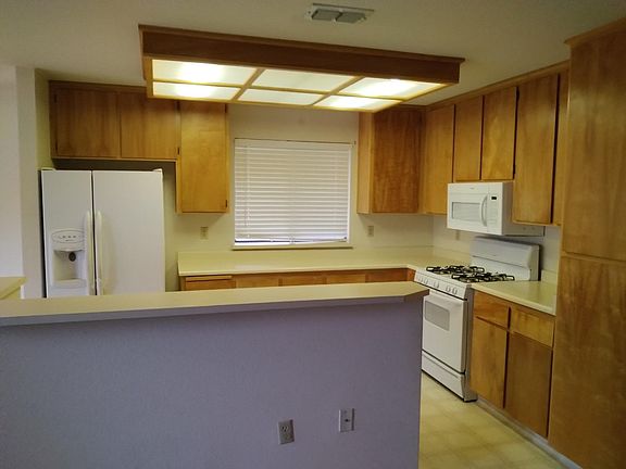 4th image of 224 Plains Ct
