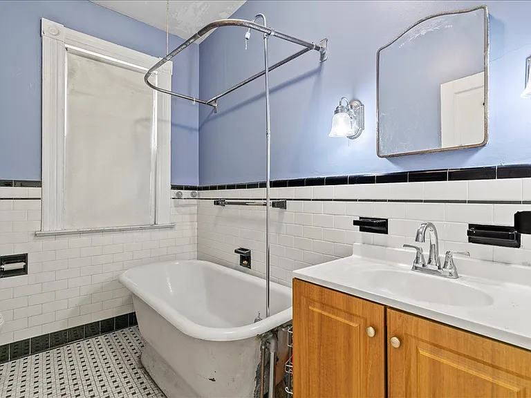 171-173 Norton St #2 — Photo 17