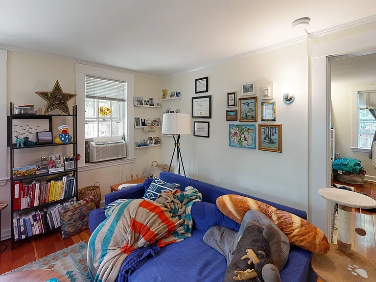 38 Gibson St #3B — Photo 5