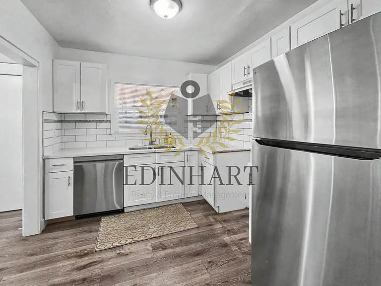 3049 E McKinley Ave — Photo 5