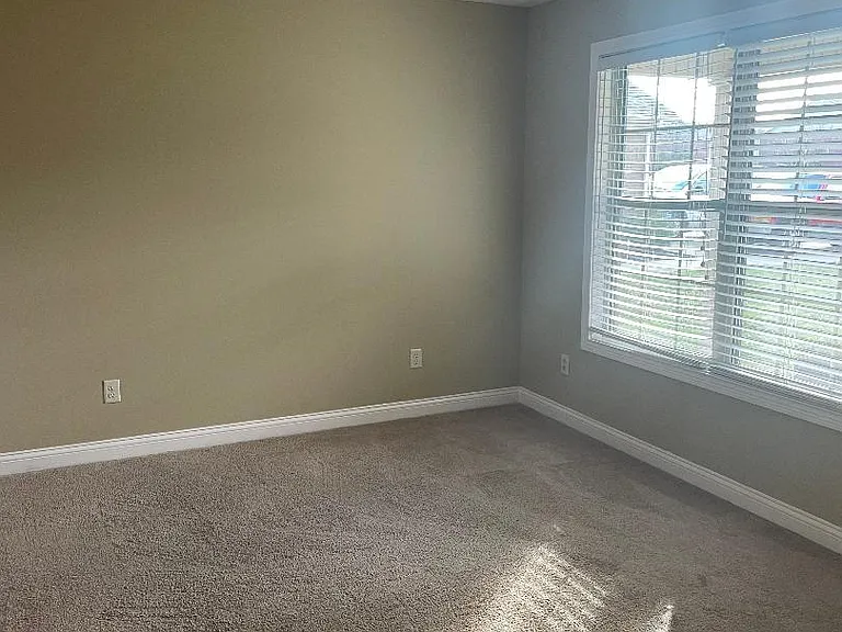 6011 Lauren Ln — Photo 3
