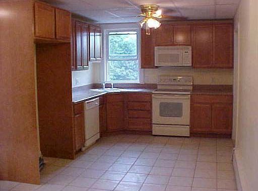 Kitchen (fridge not shown)