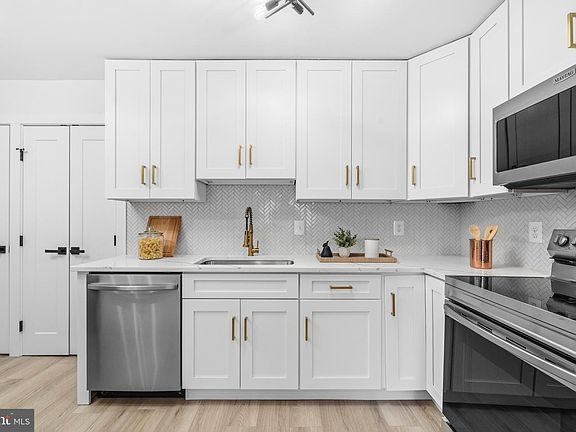 5th image of 6101 Edsall Rd APT 602