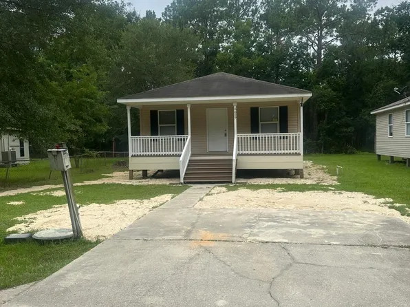 6029 W Hinds St, Bay Saint Louis, MS 39520