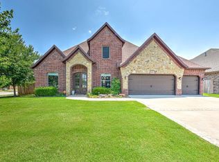 4501 Swinton Dr, Bentonville, AR 72713