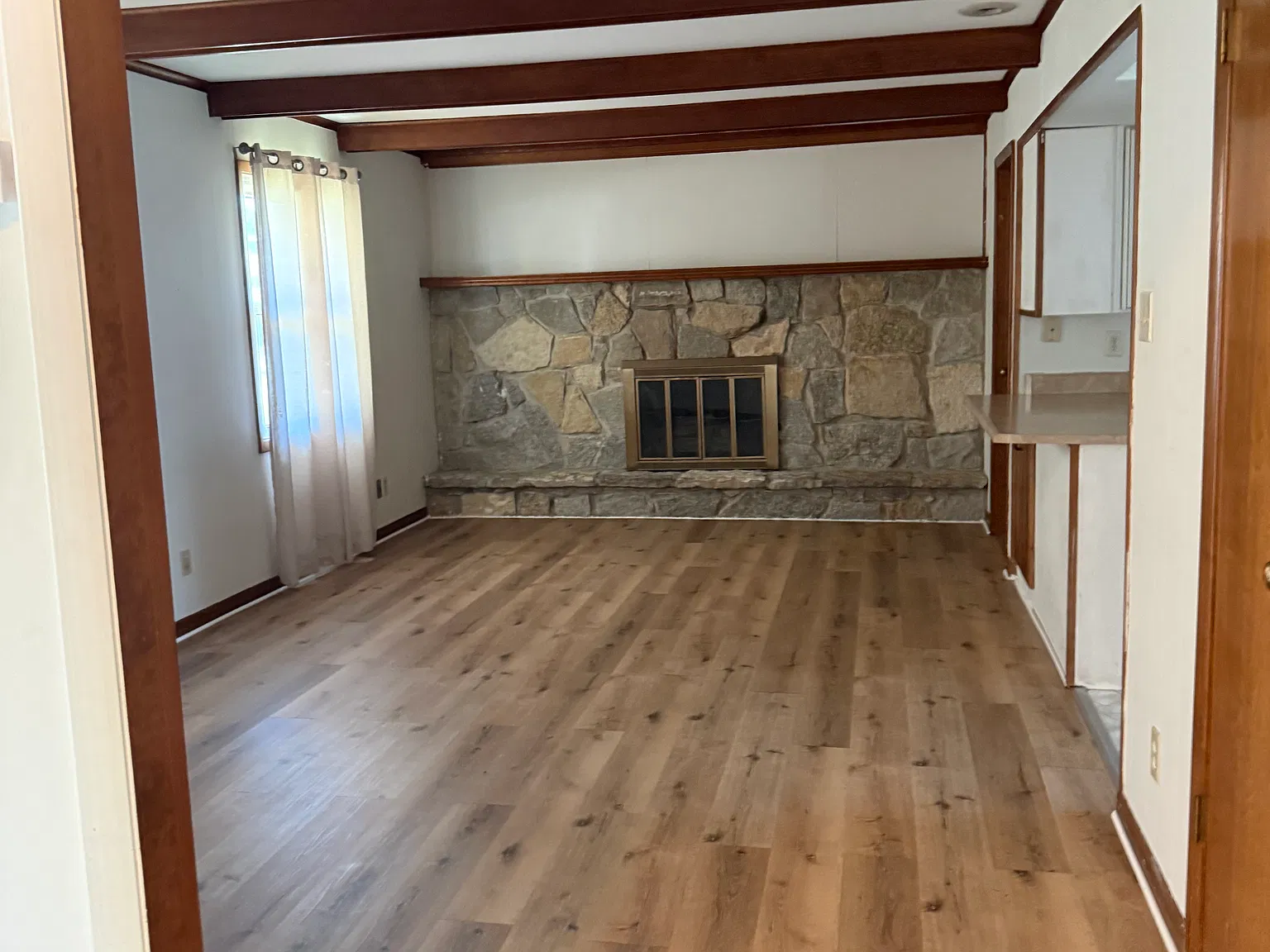 4 bed, 3073 sqft, $2,000 — Photo 3